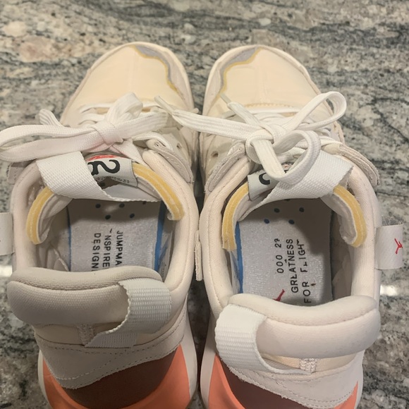 Women’s Jordan MA2 SP - Picture 9 of 16